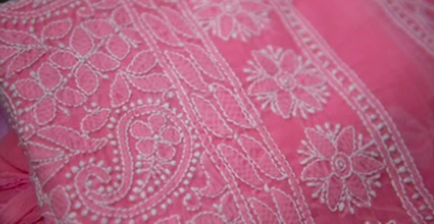  Bordado Chikankari – India